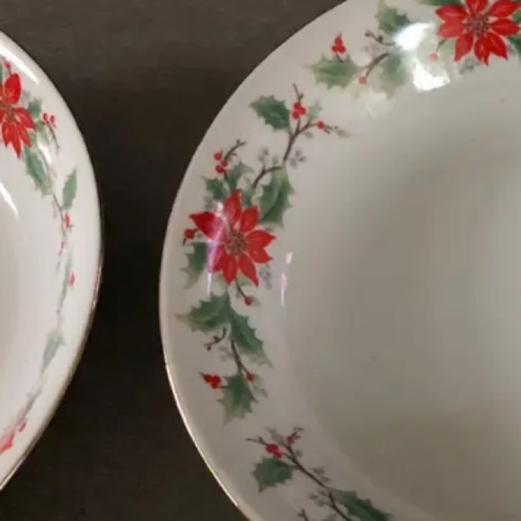 Trisa China 1693 Poinsettia & Holly - LOT OF (6) 8" COUPE SOUP BOWLS - Picture 5 of 9